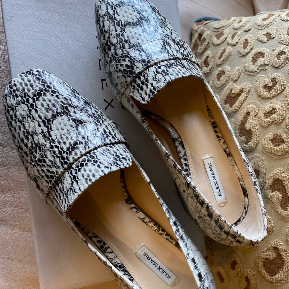 Alex Marie Shoes - Picture 2 of 8